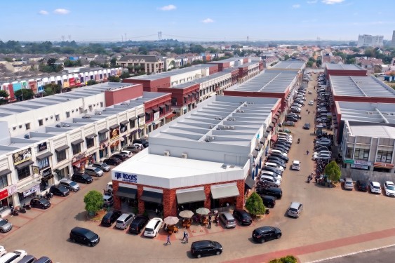 Madison Commercial Area