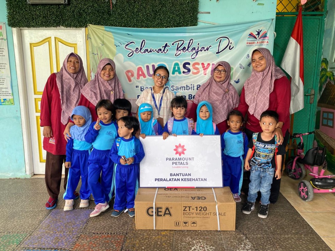 Paramount Petals Peduli Peserta Didik