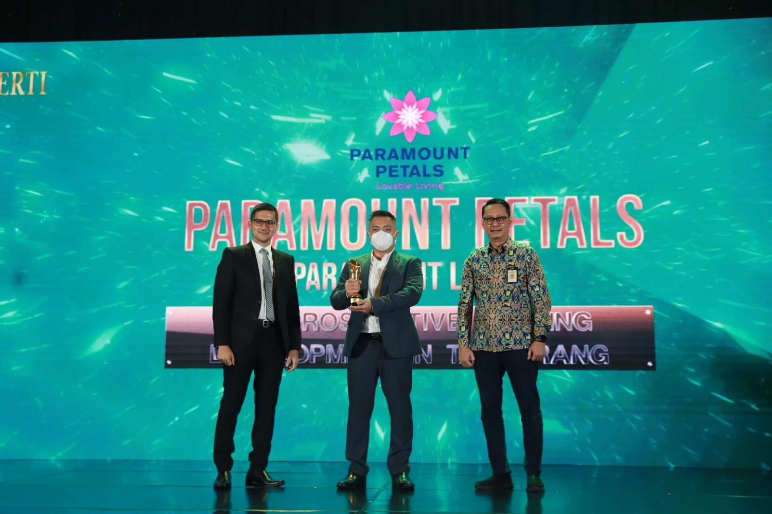 Paramount Petals Raih Penghargaan  ‘The Prospective Housing Development in Tangerang’  di Ajang Properti Indonesia Award (PIA) 2022 