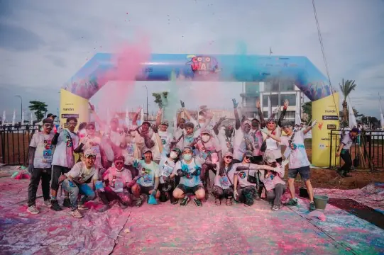 Perayaan 19 Tahun Paramount Enterprise, Ari Lasso dan Ribuan Peserta ‘Paramount Color Walk’ 2025 Mewarnai Kota Gading Serpong dengan Penuh Energi